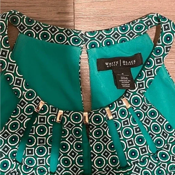 White House Black Market Keyhole Print Halter Top Sleeveless Blouse Womens S NEW - Picture 3 of 3